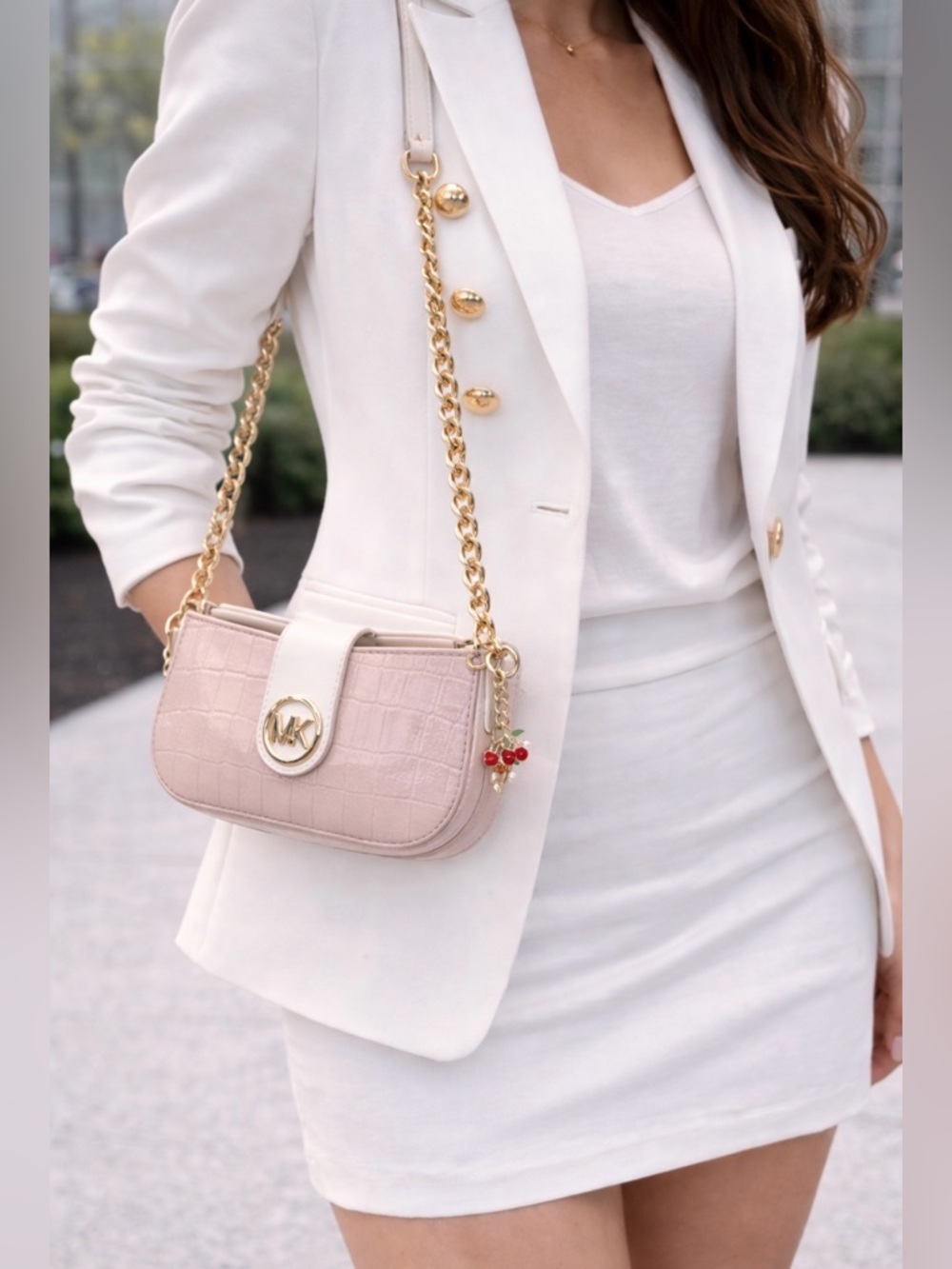 Michael Kors Blush Croc-Embossed Leather Crossbody with Gold Hardware😍😍😍😍😍😍